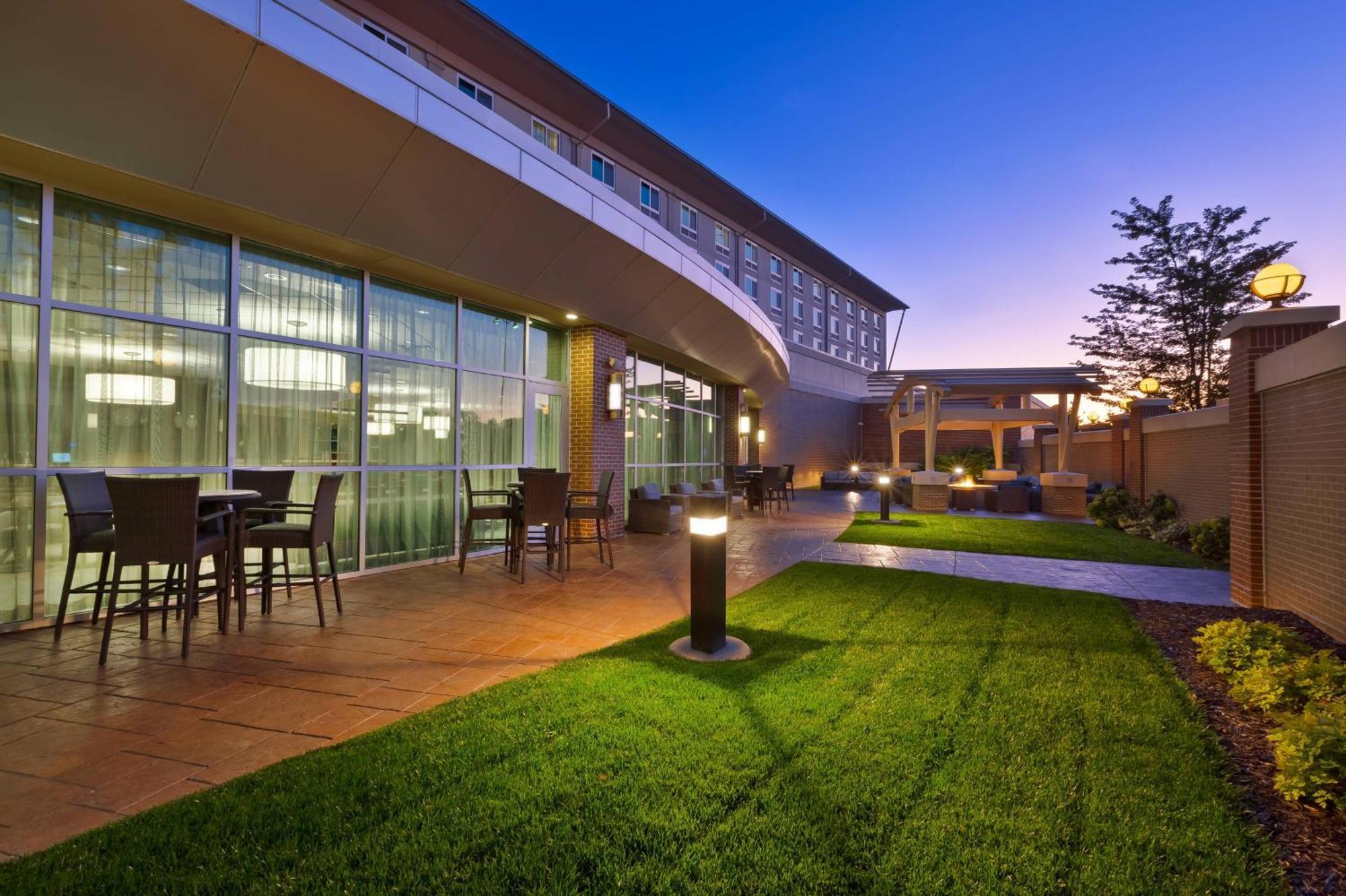 Courtyard Omaha La Vista Hotel Exterior photo